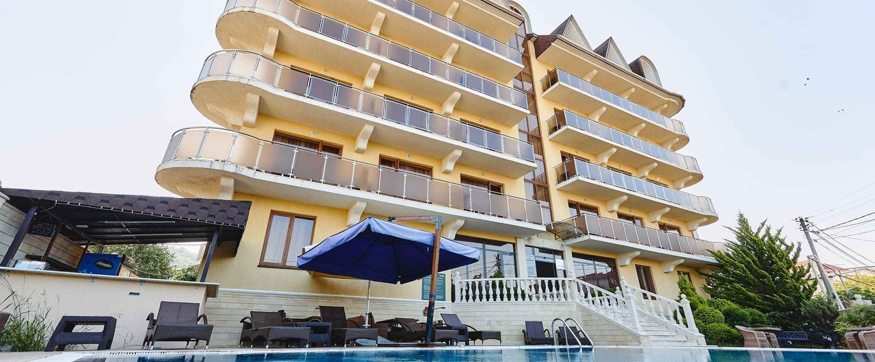 pool-amaliya-1