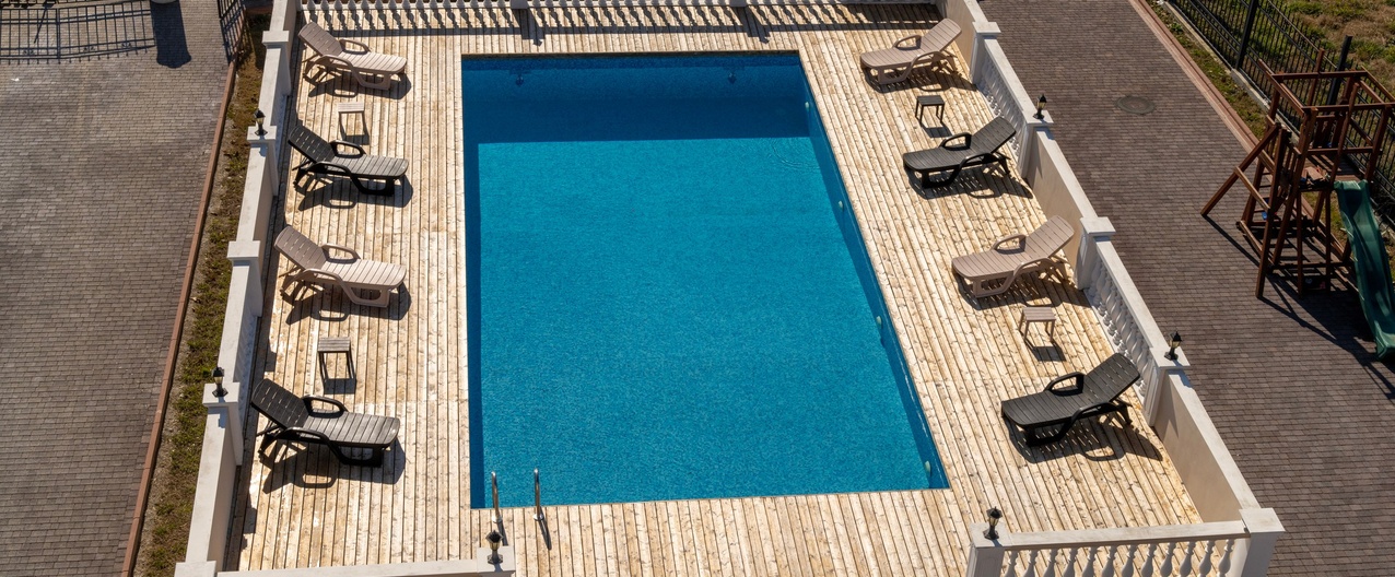 outdoor-swimming-pool-2
