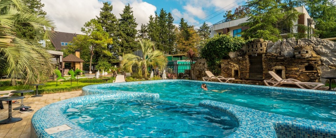 arli-heated-swimming-pool-1