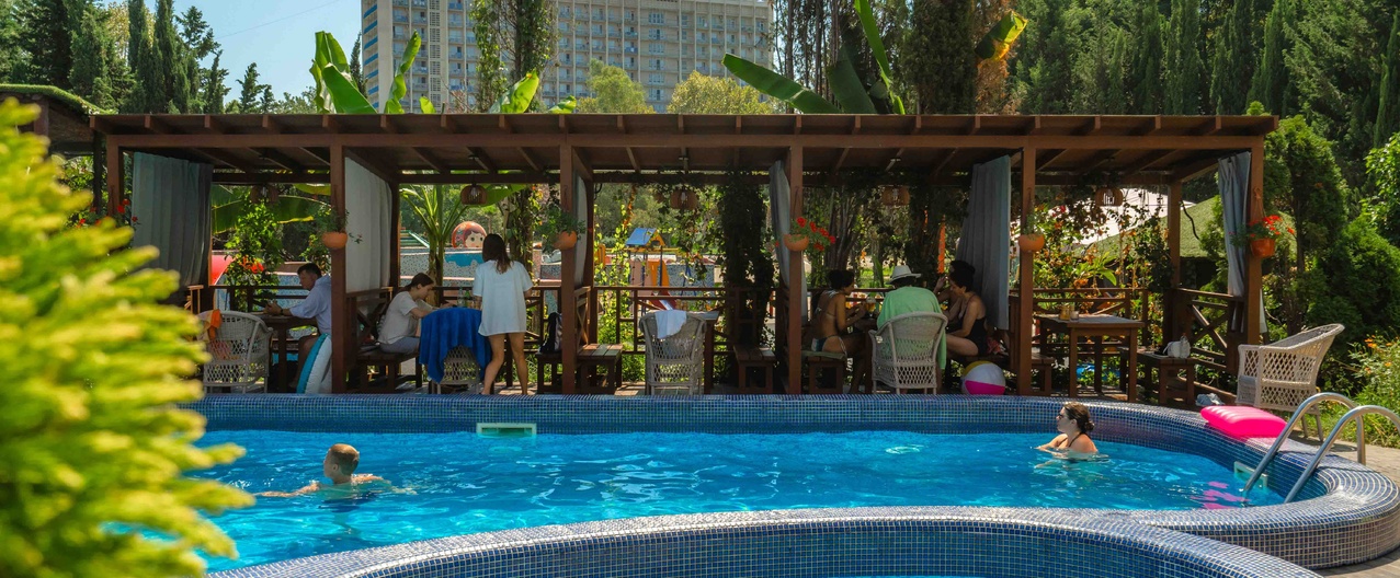 arli-heated-swimming-pool-6