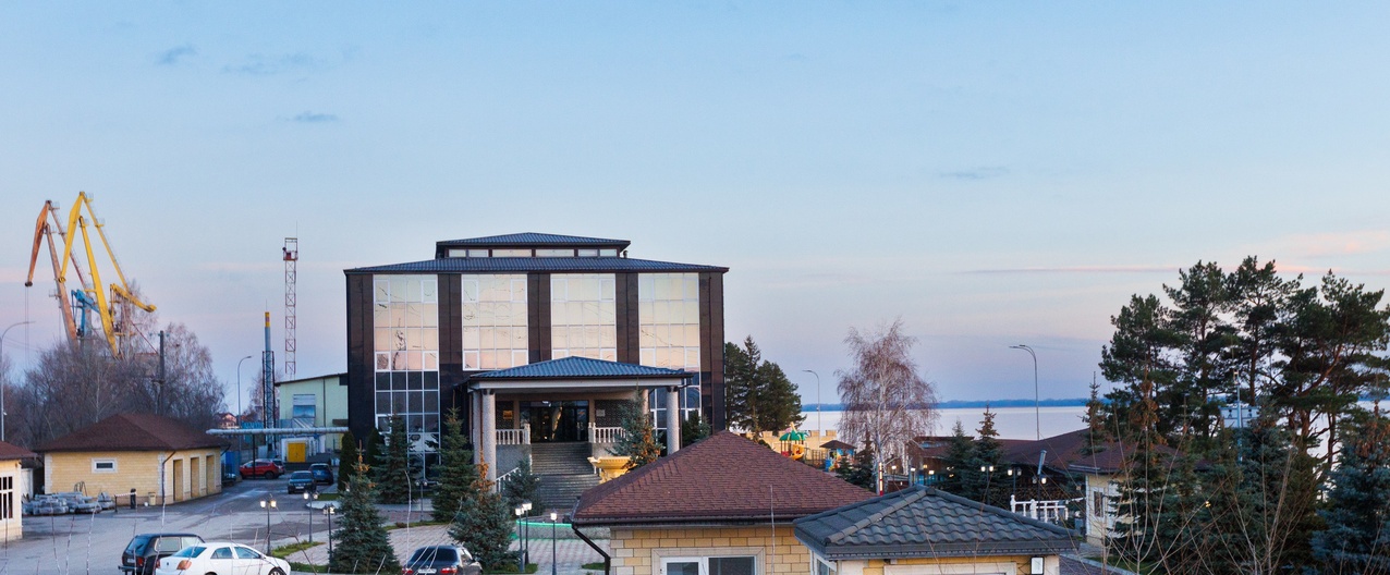 Парковка на территории отеля