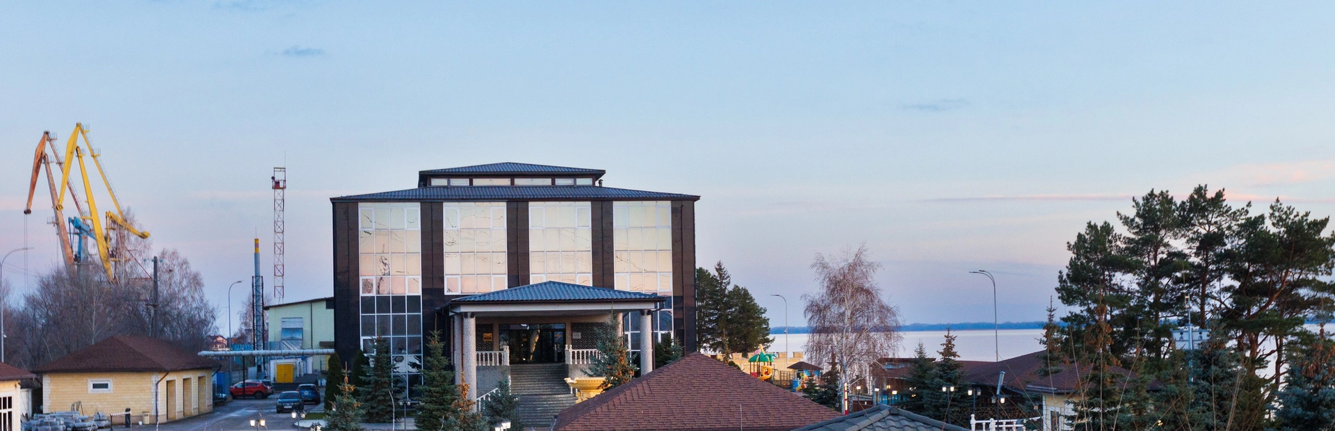 Парковка на территории отеля